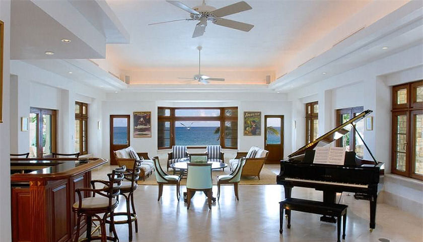 Barnes Bay Estate livingroom