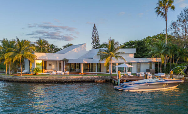 Miami Peninsula Mansion with Parking for Multiple Yachts for $18M Seeks Record